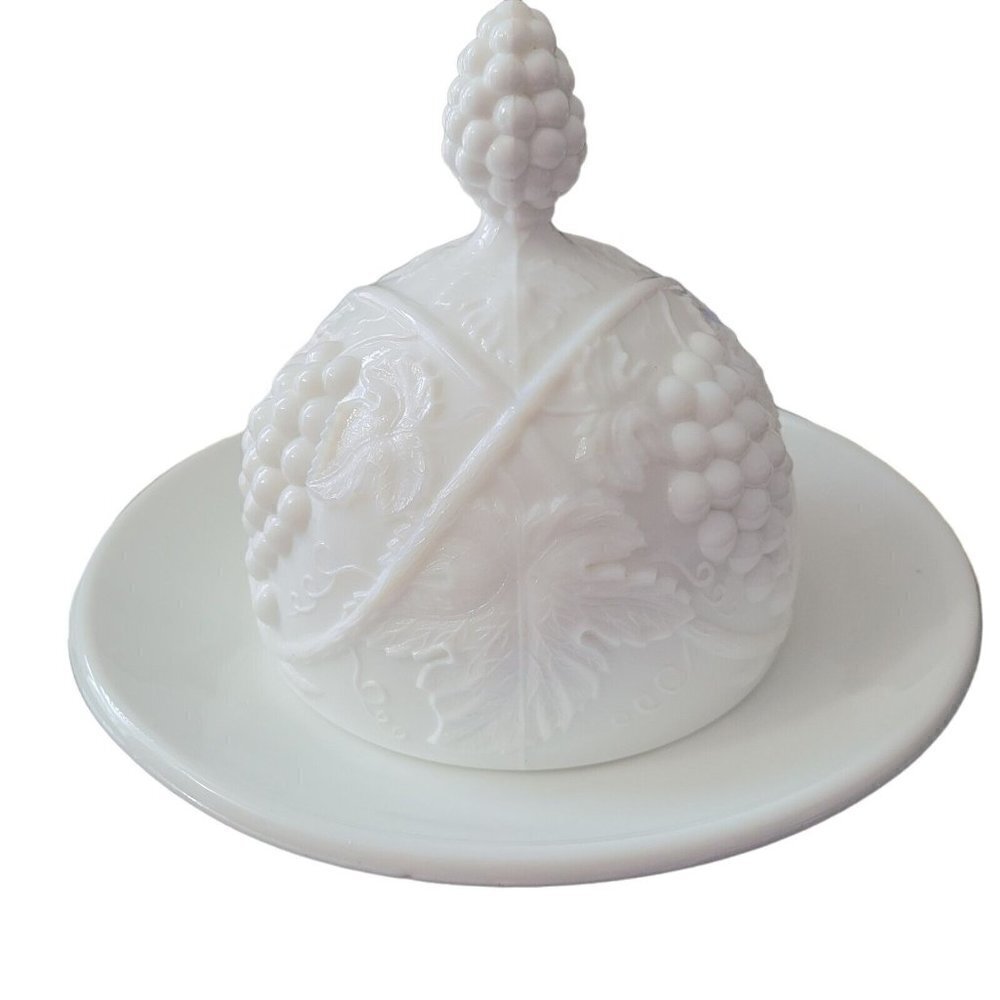 Vtg Duncan Miller Tiffin Palm Beach Milk Glass Round Butter Dish HTF Grapes MCM